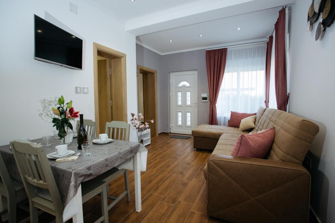Apartmani Mikic 팔릭 외부 사진