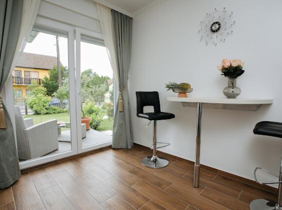 Apartmani Mikic 팔릭 외부 사진