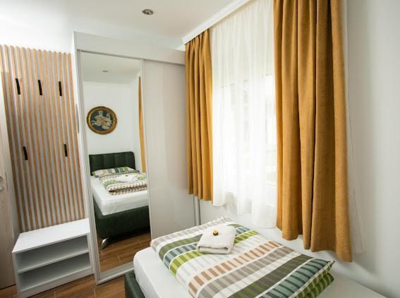 Apartmani Mikic 팔릭 외부 사진